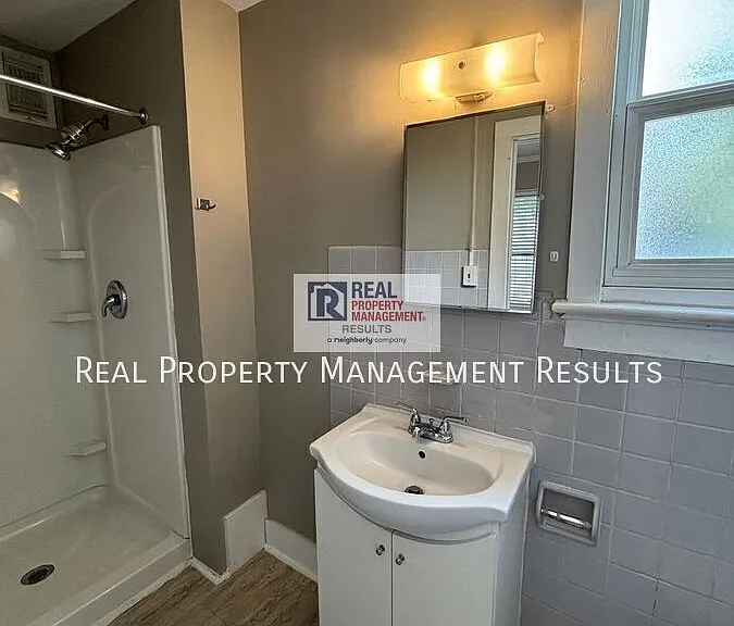 309 Chandler Ave #4 — Photo 10