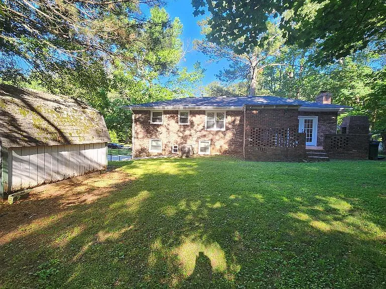 302 Kelso Dr SW — Photo 36