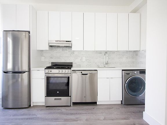 2nd image of 530 Stockton St APT 605