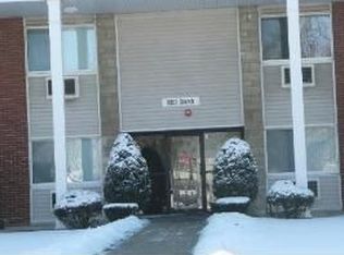 9031 W Church St APT 2H, Des Plaines, IL 60016