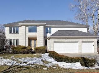 2766 Walters Ave, Northbrook, IL 60062