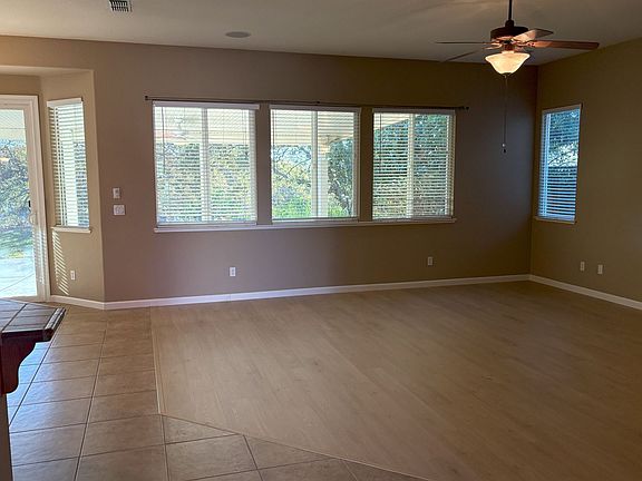 5th image of 325 Bosbury Ct