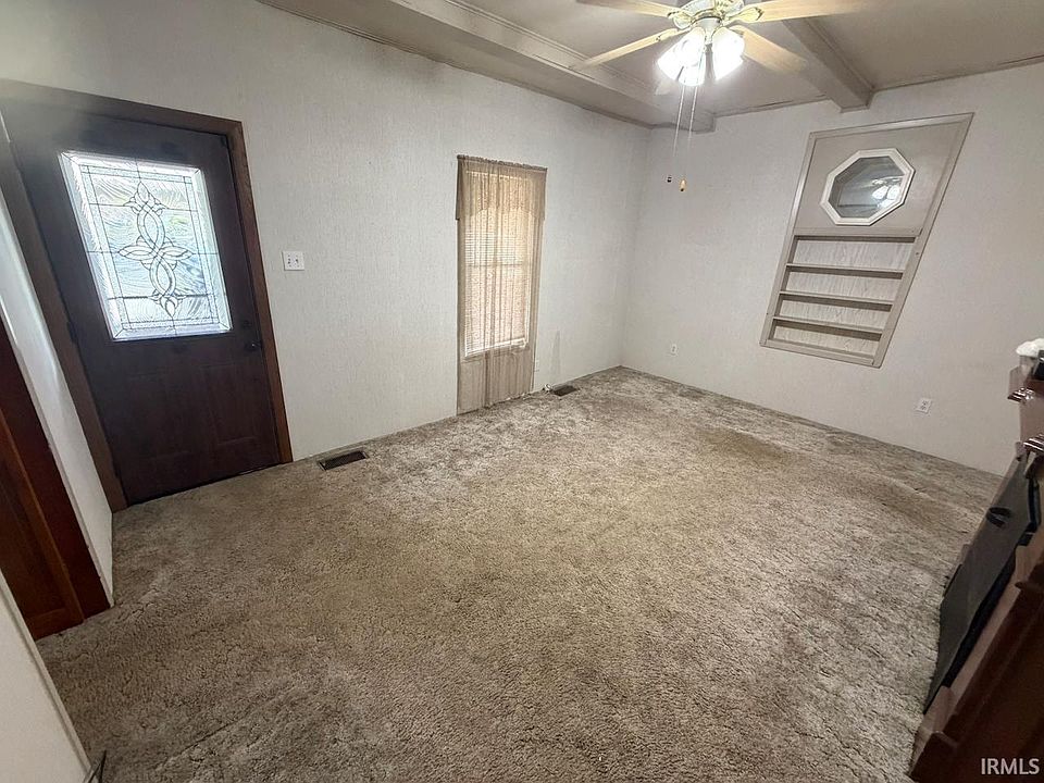 2nd image of 1015 W Mill St