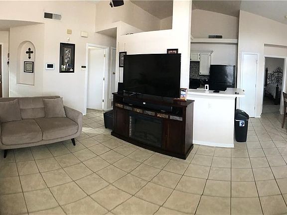 2nd image of 2412 Tierra Negra Dr