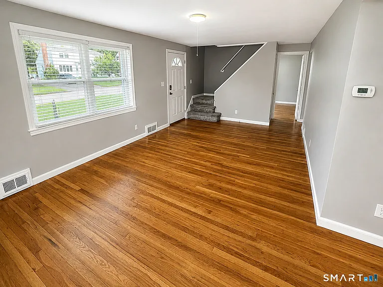 28 Lewis Ln — Photo 4
