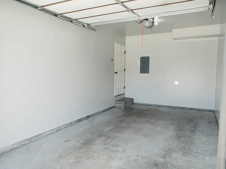 360 Lemmon Ln — Photo 16