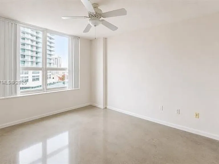 2000 N Bayshore Dr #1509 — Photo 8