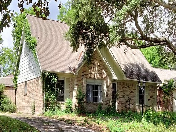 3rd image of 7946 Dawnridge Dr