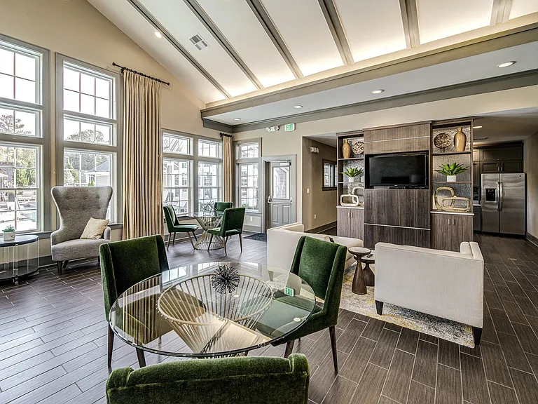 Avellan Springs Apartments — Photo 25