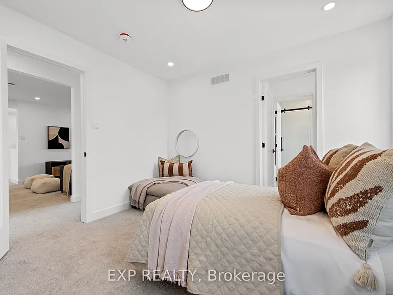 495 Duvernay Dr — Photo 39