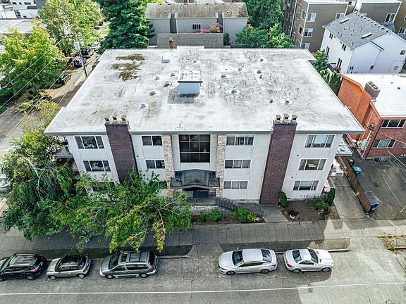 4th image of 465 N 45th St #404