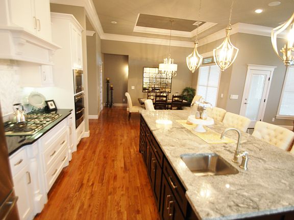 Awesome open kitchen