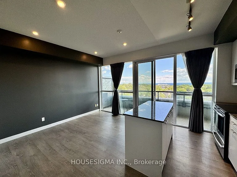 2055 Danforth Ave #811 — Photo 3