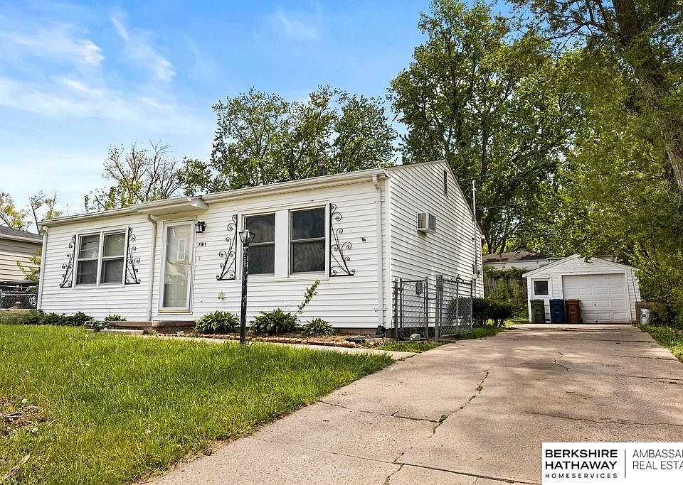 1st image of 7411 S 41st Ave