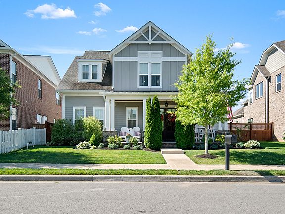 2nd image of 332 Azalea Cir