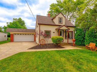 1453 Belrose Rd, Mayfield Heights, OH 44124