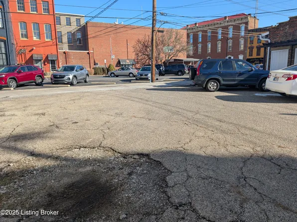 114 W Hentz Ln, Madison, IN 47250