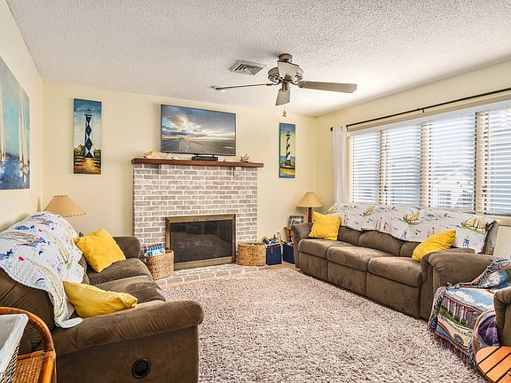2nd image of 119 40th St APT 3F