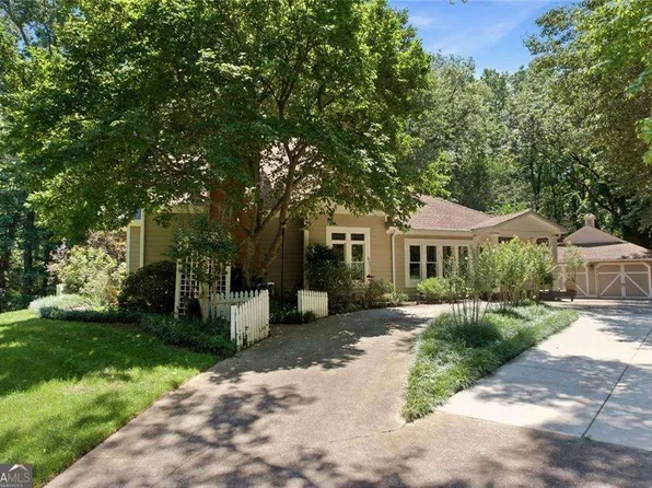 1042 Bailey Rd, Woodstock, GA 30188