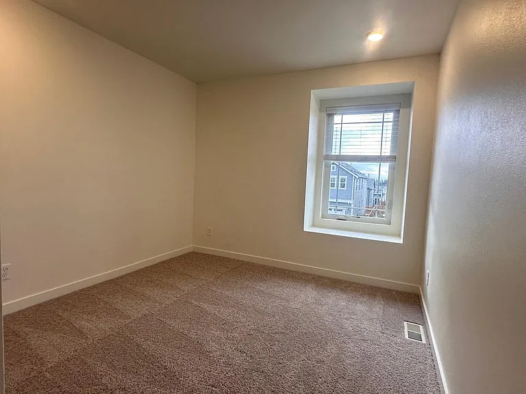 4993 88th Dr NE — Photo 16