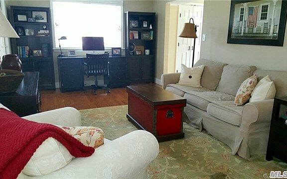 4th image of 32 Butterfield Dr