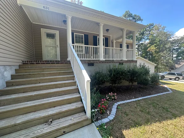 831 Eagles Nest Dr, Sanford, NC 27332