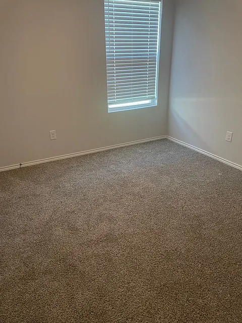 3 bed, 1248 sqft, $1,800 — Photo 3