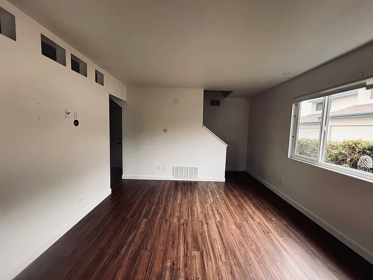 2425 La Brea Ct #2425 — Photo 12