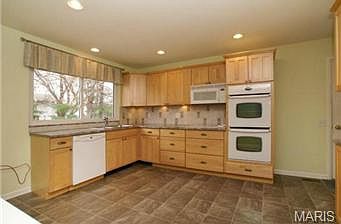 5th image of 2155 Jenkee Dr