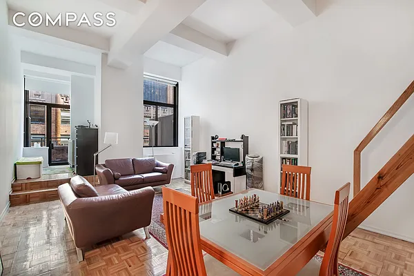 Sold by Compass | media 1