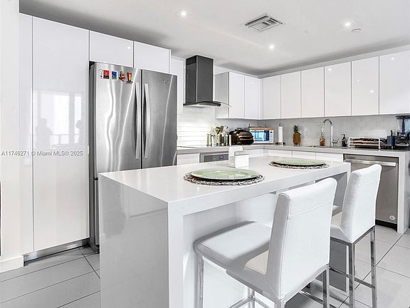 4th image of 1600 NE 1st Ave APT 1118