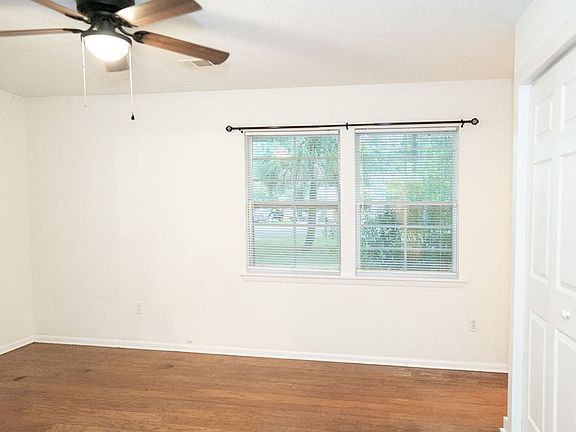 5th image of 17 Prince William Dr
