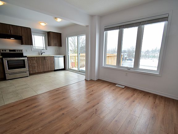 5th image of 43 Franks Way
