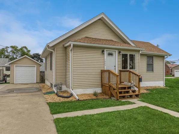 1005 W Jones St, Knoxville, IA 50138