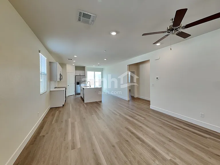 826 English Primrose St — Photo 5