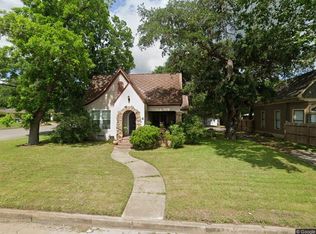 358 N Jefferson St, La Grange, TX 78945