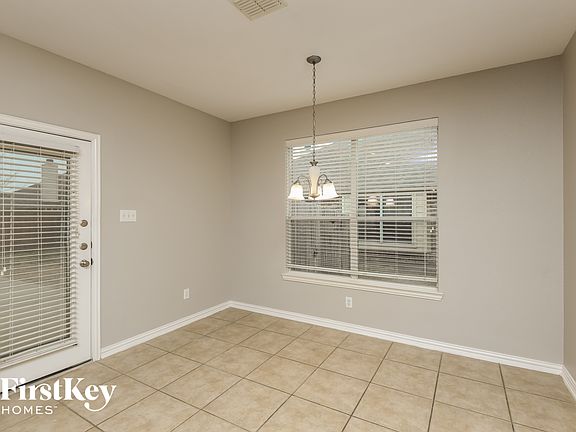 5th image of 1339 Lake Forest Dr