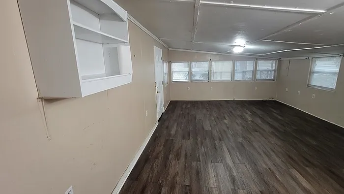 2826 Friendly Ln #8 — Photo 3