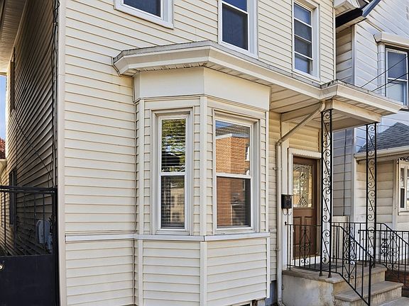 5th image of 209 Hamilton St #904
