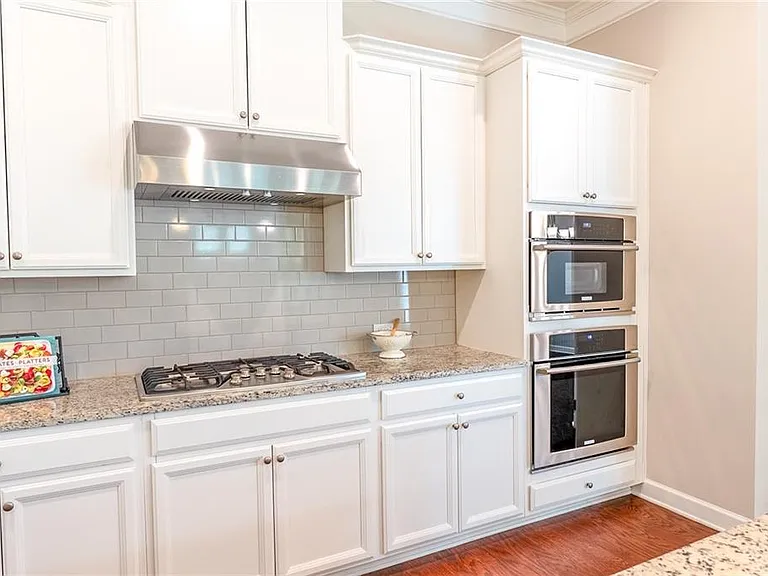 165 Mansfield Dr — Photo 7