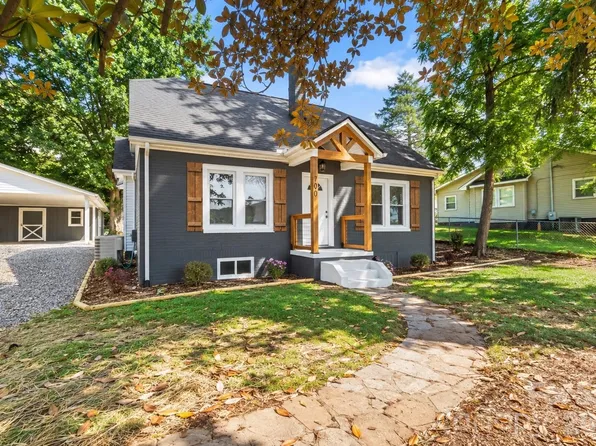 790 W Tate St, Marion, NC 28752