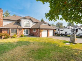 5906 190a St, Surrey, BC V3S 7W5