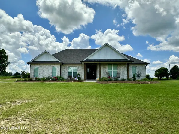 129 Sandra Parker Dr, Lucedale, MS 39452