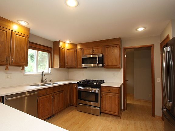 3rd image of 4155 Lk Samm Pkwy #E