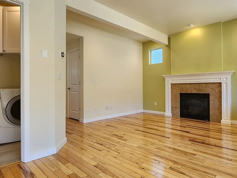 2567 NE Kensington Ct — Photo 12