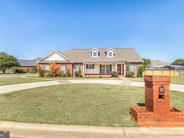 256 Ellicott Dr, Warner Robins, GA 31088