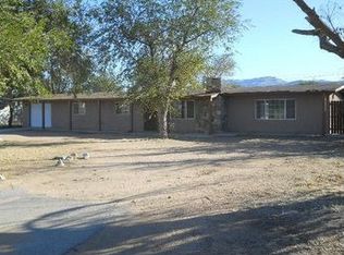 12589 Tonikan Rd, Apple Valley, CA 92308