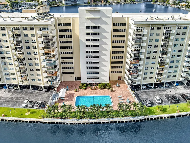 401 Golden Isles Dr #1007 — Photo 78