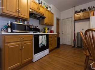 156 Coolidge St #1A, Brookline, MA 02446