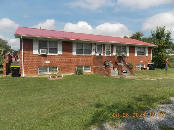 401 Lafayette St NE, Pulaski, VA 24301